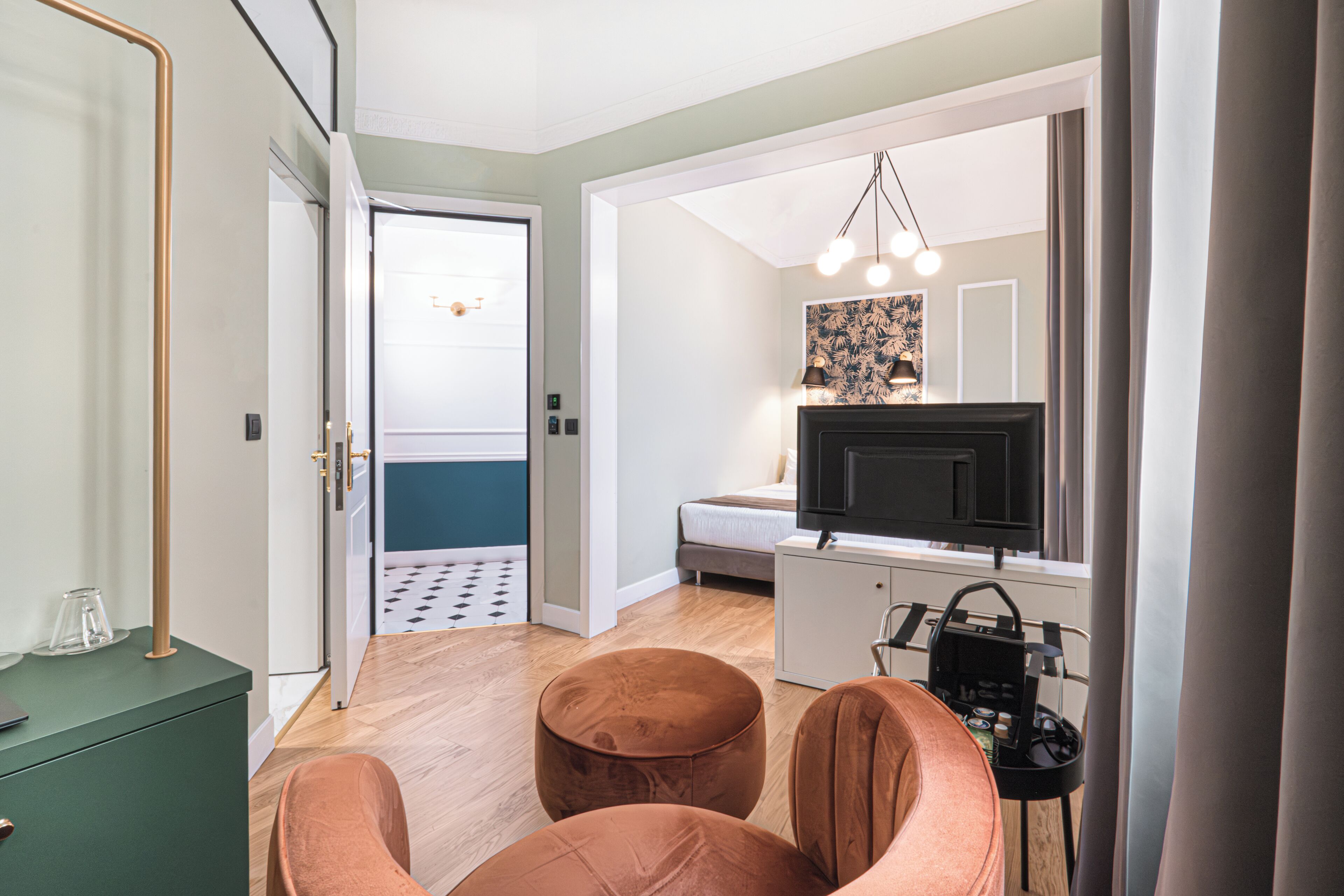 double room (elegant) | 1 bedroom, minibar, in-room safe, desk