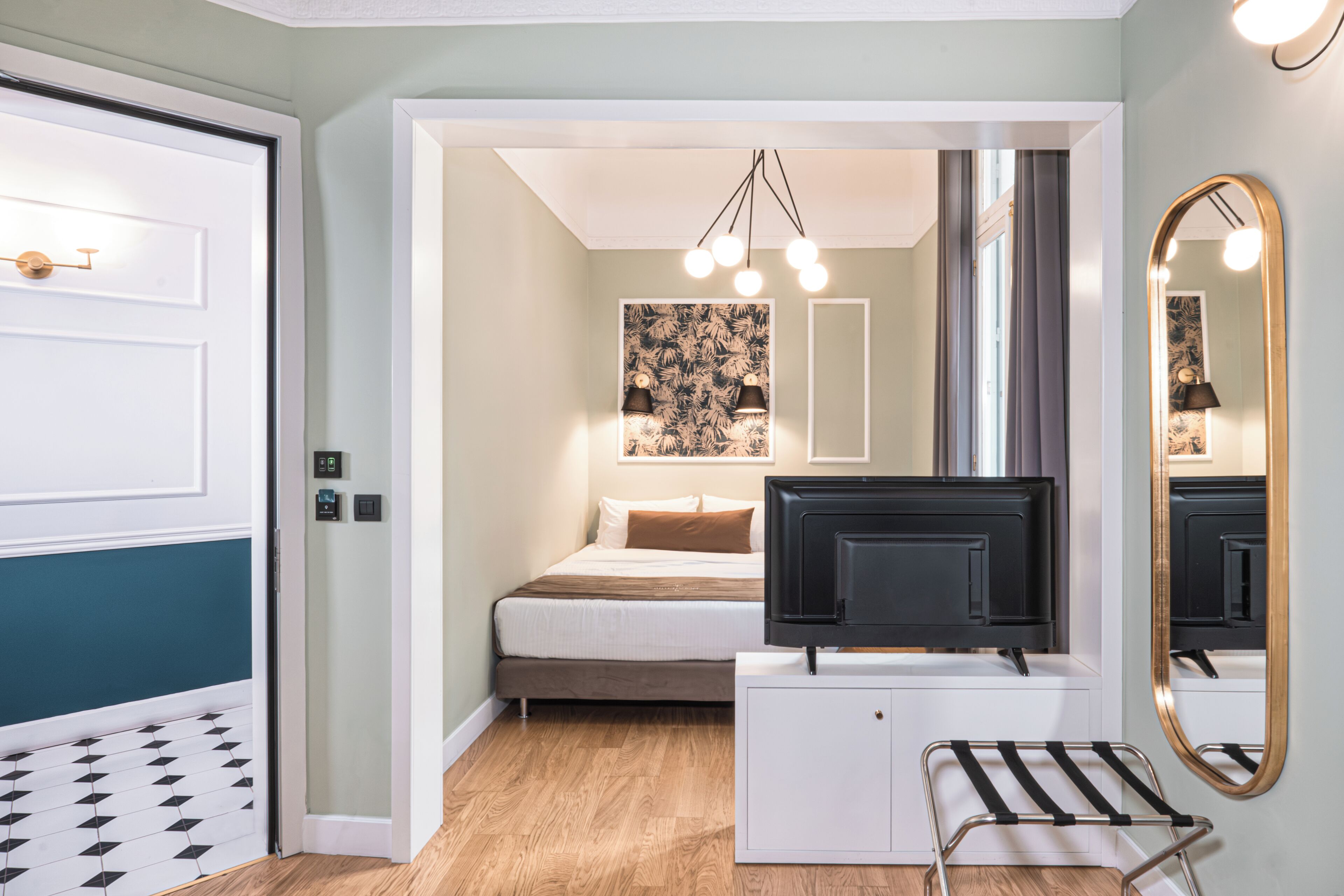 double room (elegant) | 1 bedroom, minibar, in-room safe, desk