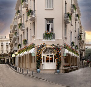 Front of property - Belle epoque suites (Athens)