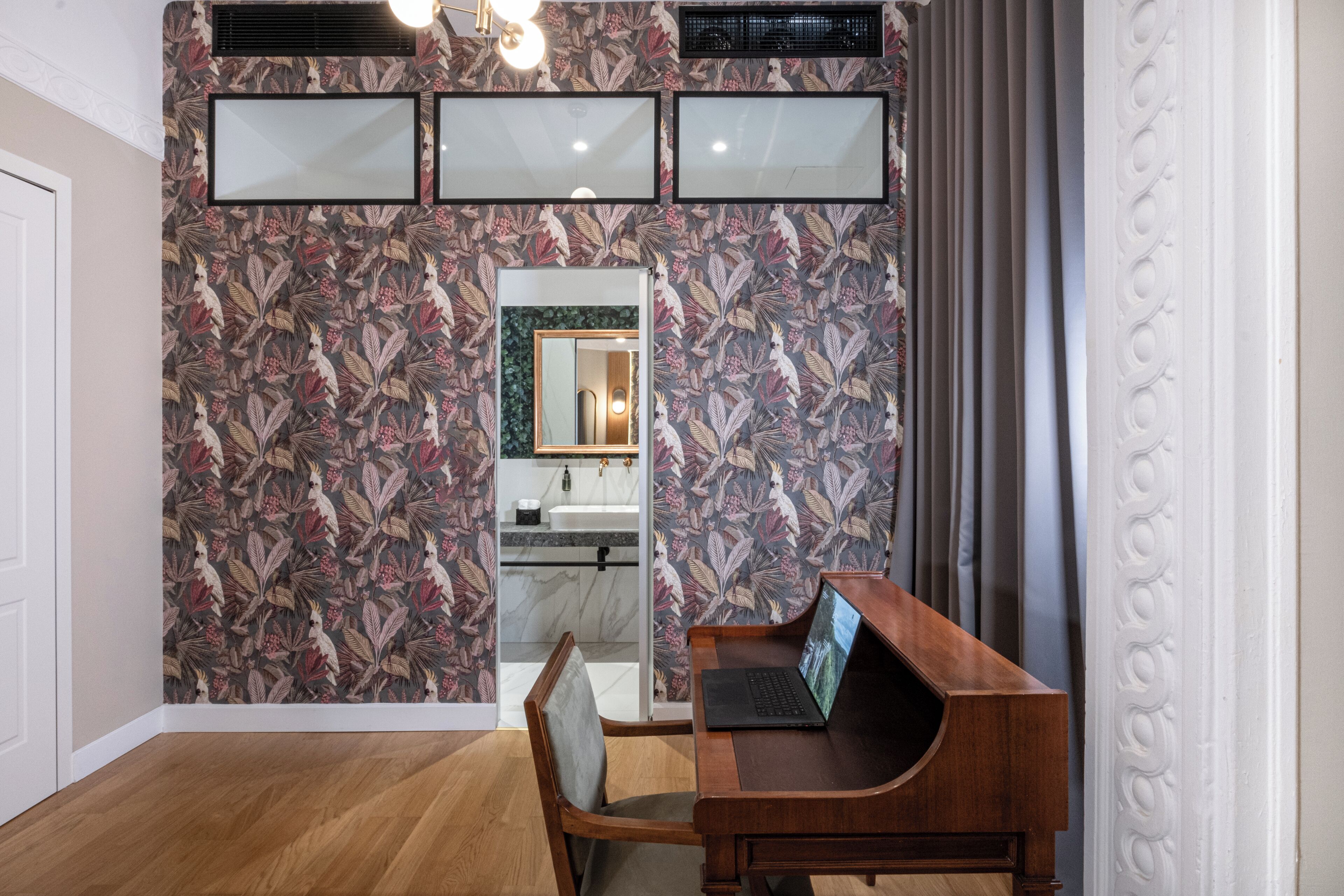 superior room | 1 bedroom, minibar, in-room safe, desk