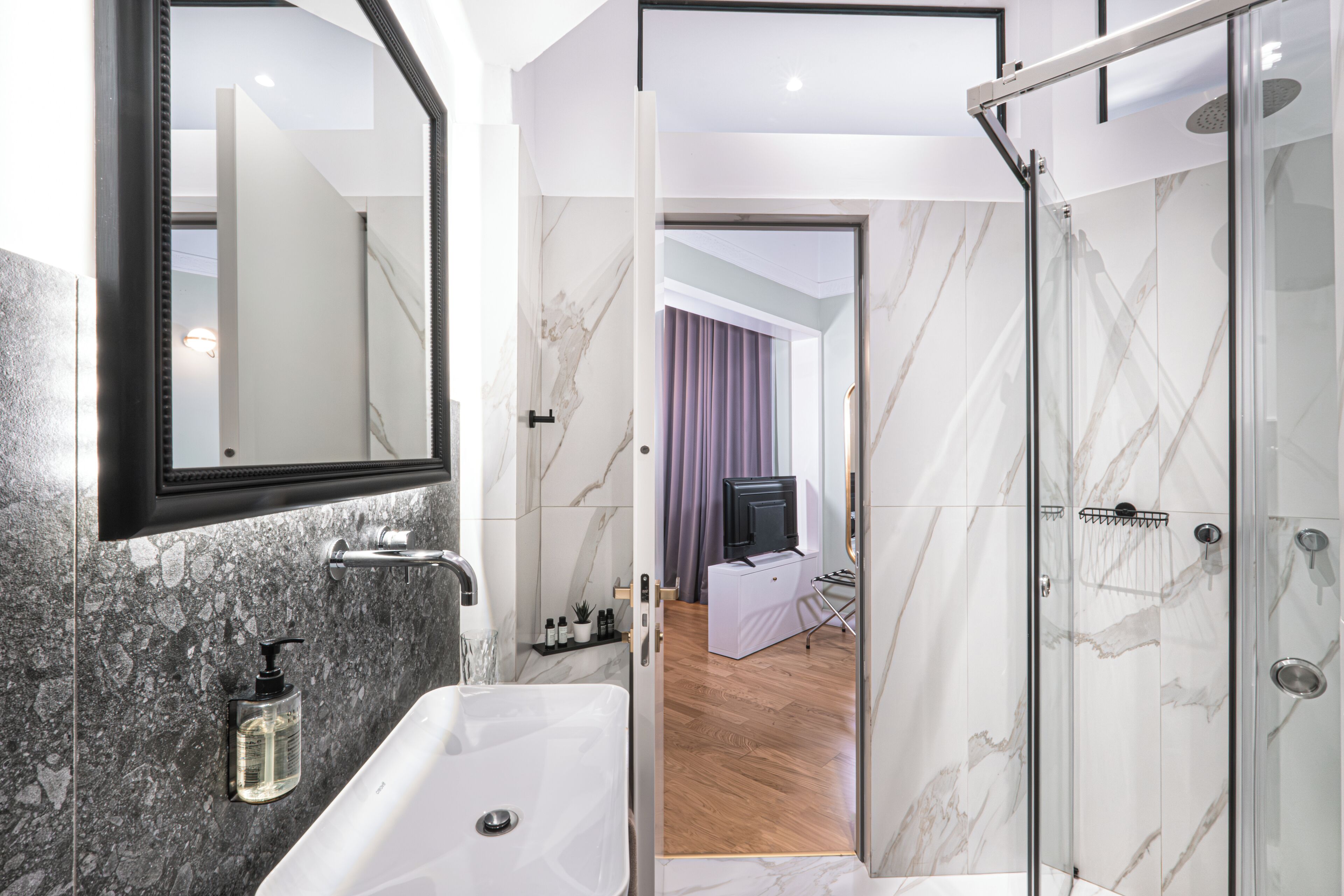 shower, free toiletries, hair dryer, slippers