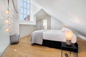 3 soveværelser, skrivebord, strygejern/strygebræt, Wi-Fi