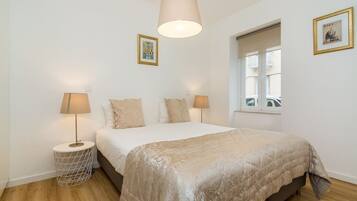 1 bedroom, desk, iron/ironing board, WiFi