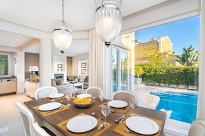 Dining - Prime Hideaway Luxury Villa | Swimming Pool | AC (Quarteira)