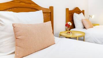 2 slaapkamers, een bureau, een strijkplank/strijkijzer, wifi