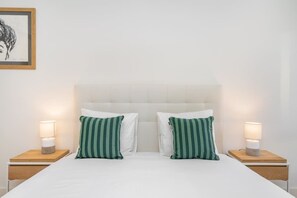 2 bedrooms, desk, iron/ironing board, WiFi
