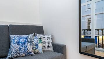 TV, Netflix, streaming services