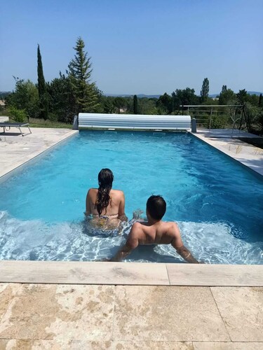 Air-conditioned villa, sleeps 8, Individual pool, Gard limite Ardèche, Uzès