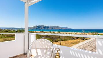 Suite junior, vistas al mar | Balcón