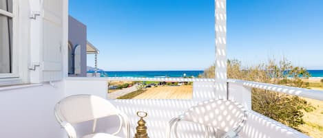 Suite Junior, vue sur la mer | Vue du balcon
