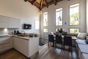 Fridge, microwave, oven, dishwasher