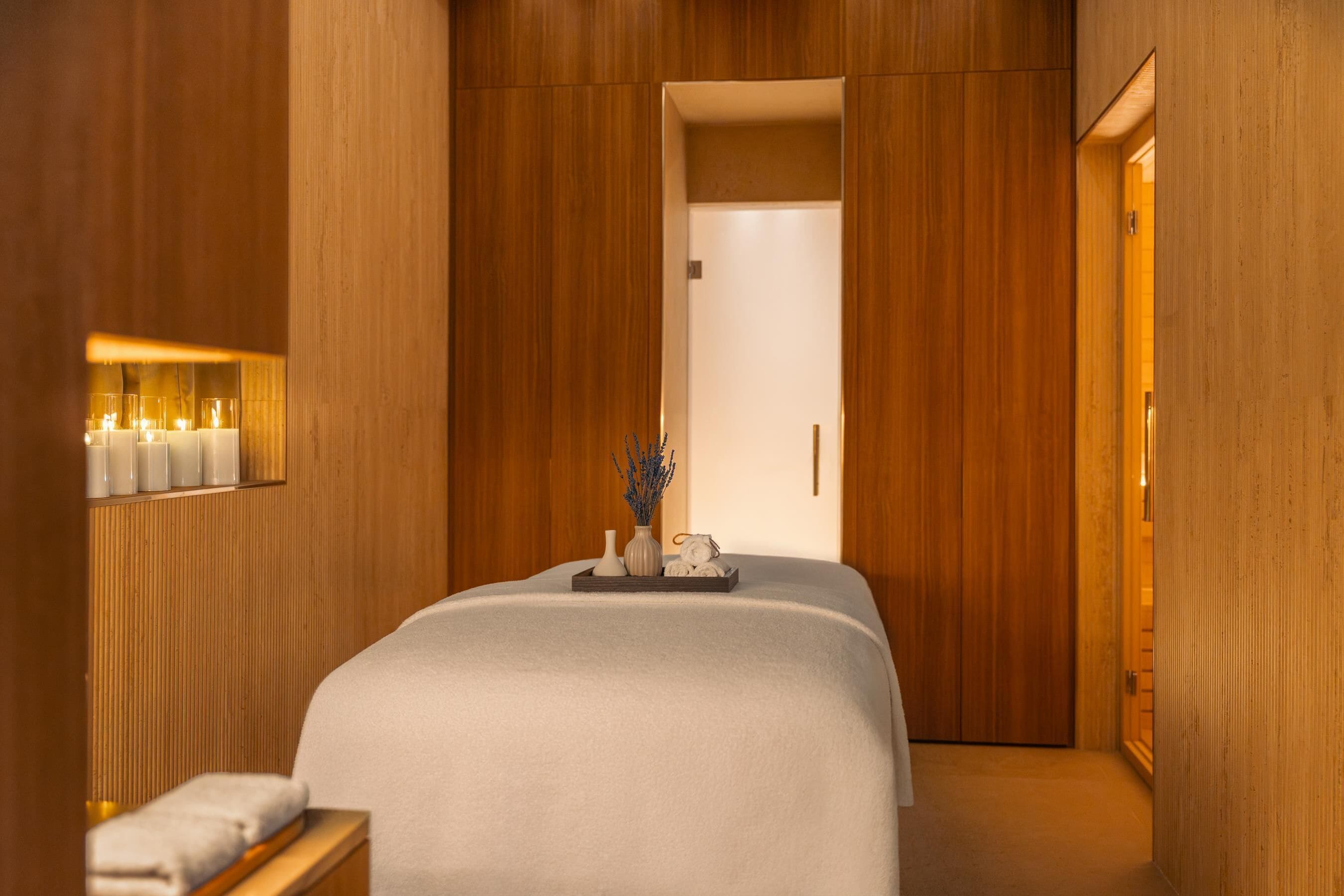 Sauna, bagno turco, massaggi con le pietre calde, massaggi “deep tissue”