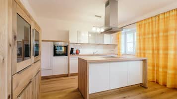 Apartment (Eiche) | Private kitchen | Fridge, oven, stovetop, dishwasher