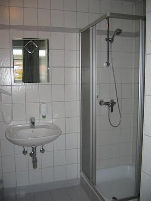 Shower, towels - Cobaneshof (Langenlois)