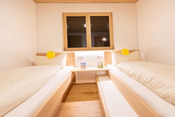 2 Schlafzimmer, schallisolierte Zimmer, kostenloses WLAN, Bettwäsche