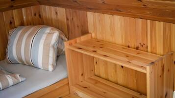 Family Condo, 2 Bedrooms, Non Smoking, Valley View | Room amenity