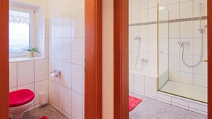 Bathroom - Berghof Vöglerbrand (Egg)