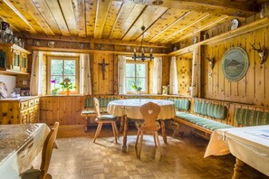 Double Room | Dining room