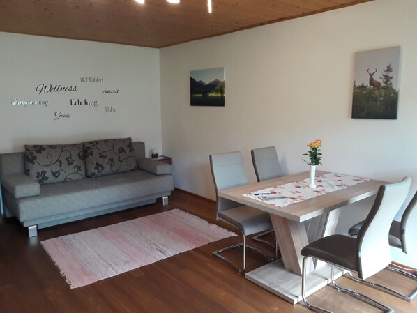 Appartement (Aufhofköpfl) | Salle de séjour | Téléviseur ACL, table de ping-pong