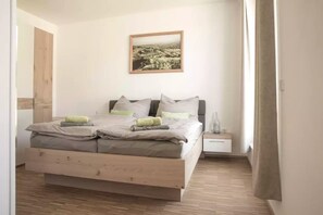 Apartment (Gaisberg) | 1 bedroom, minibar, laptop workspace, free WiFi - Weinbau Eisenbock (Straß im Straßertale)