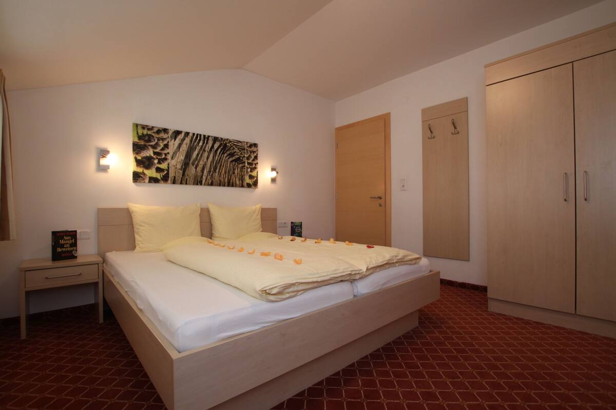 Appartamento familiare (Karlspitze) | 2 camere, biancheria da letto ipoallergenica, Wi-Fi gratuito, lenzuola