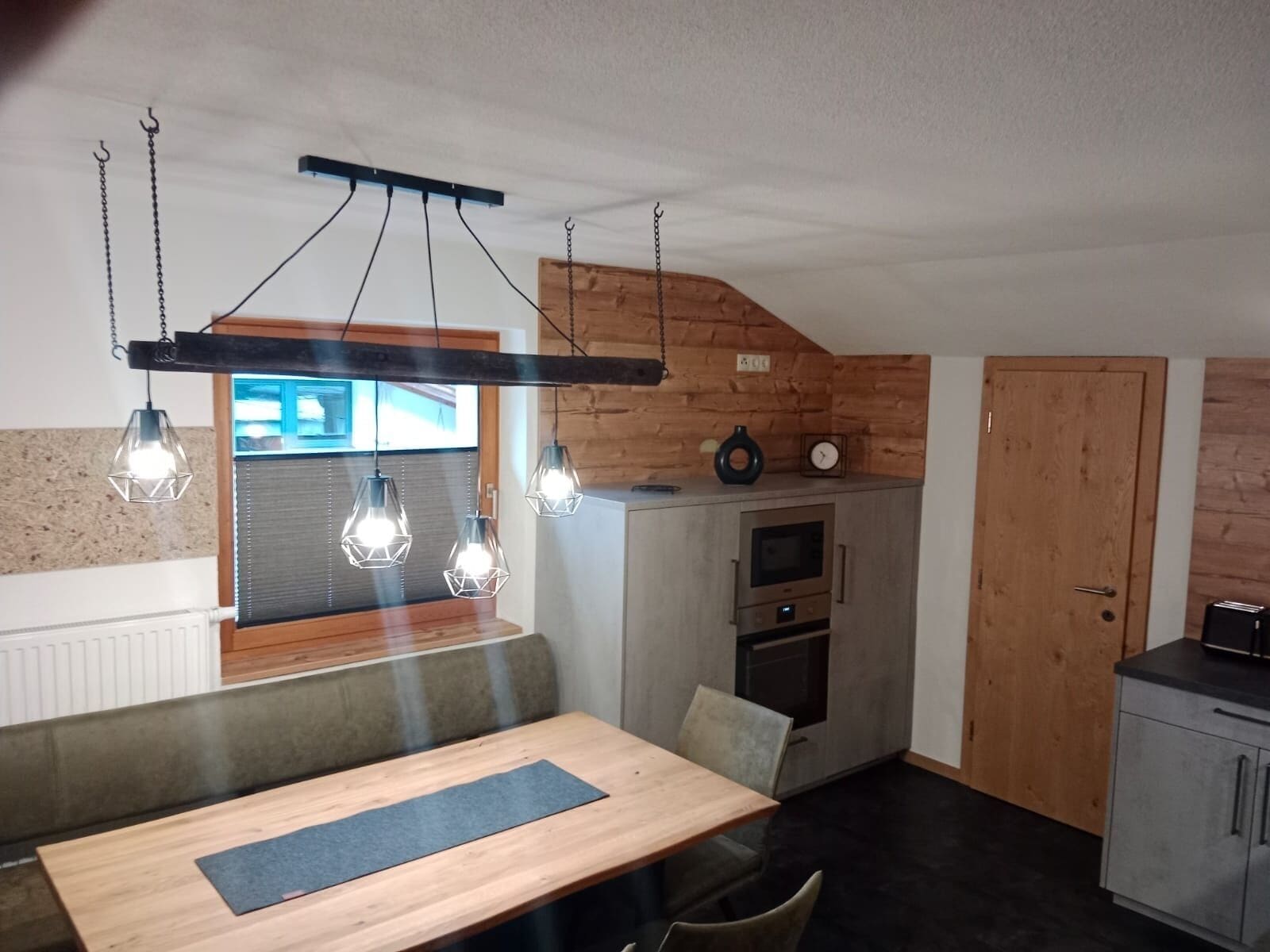 Aifner Suite | Eigene Küche | Großer Kühlschrank, Mikrowelle, Mixer