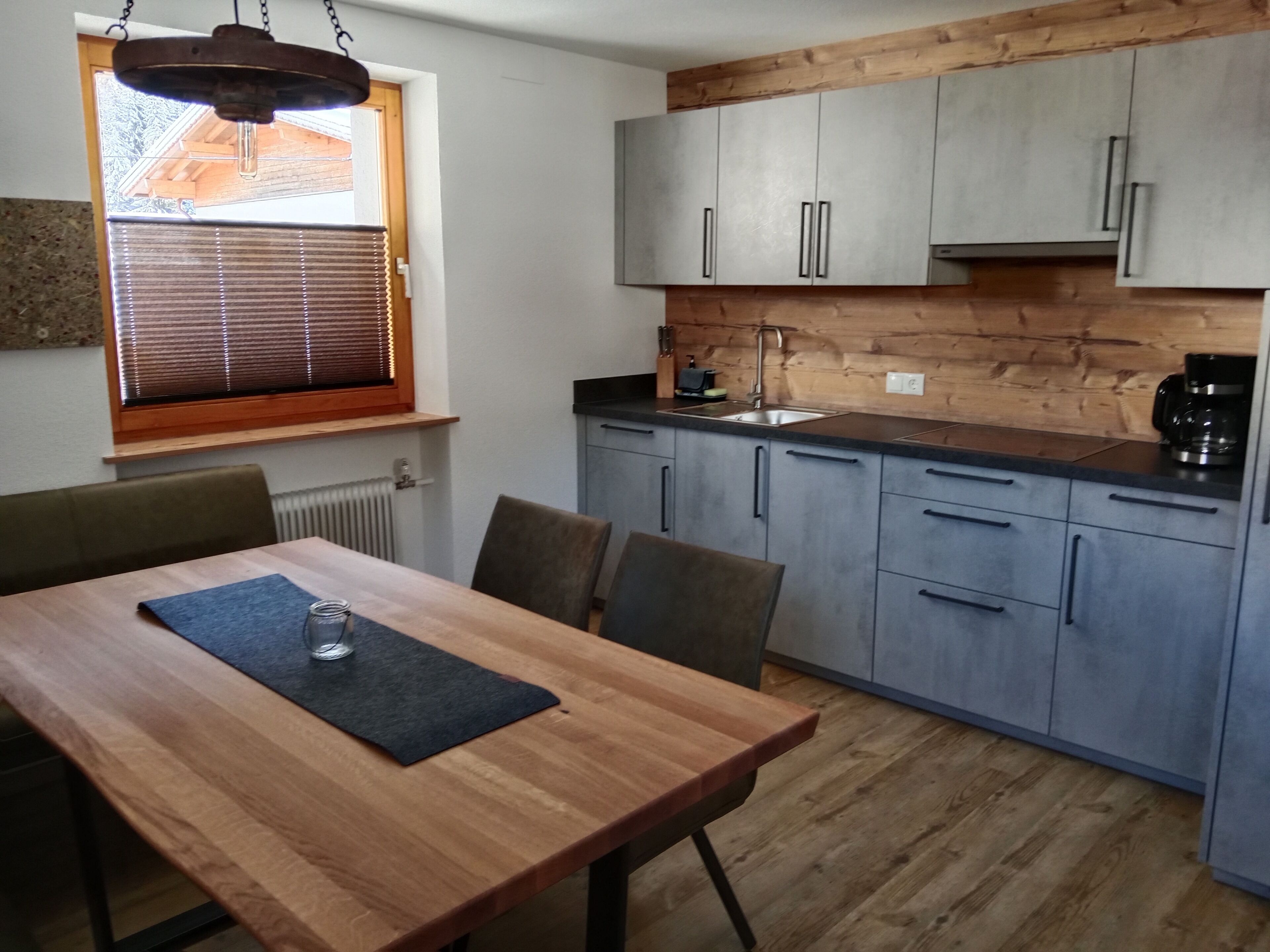 Studio (Kaunergrat) | Private kitchen | Full-sized fridge, microwave, blender, eco-friendly cleaning products