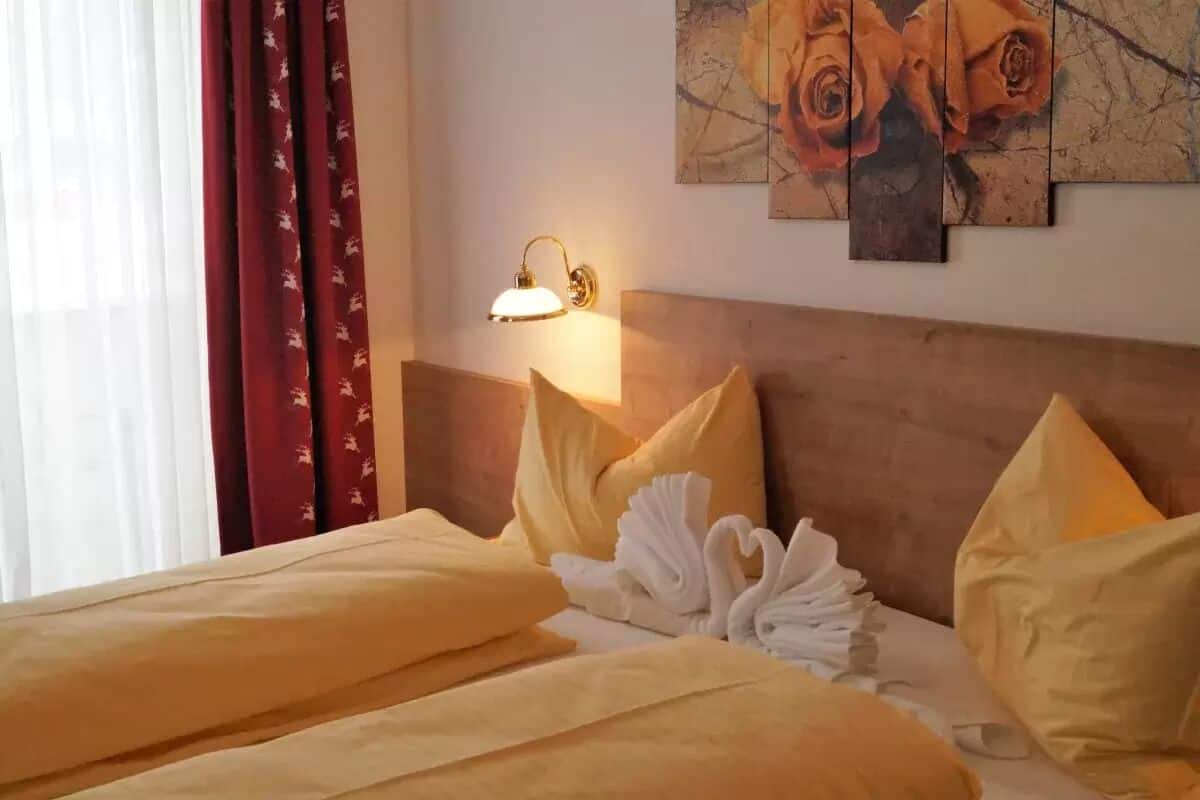 Family Apartment (Luxus Sieglhub) | Hypo-allergenic bedding, soundproofing, cots/infant beds, free WiFi
