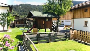 Außen-Kinderspielplatz