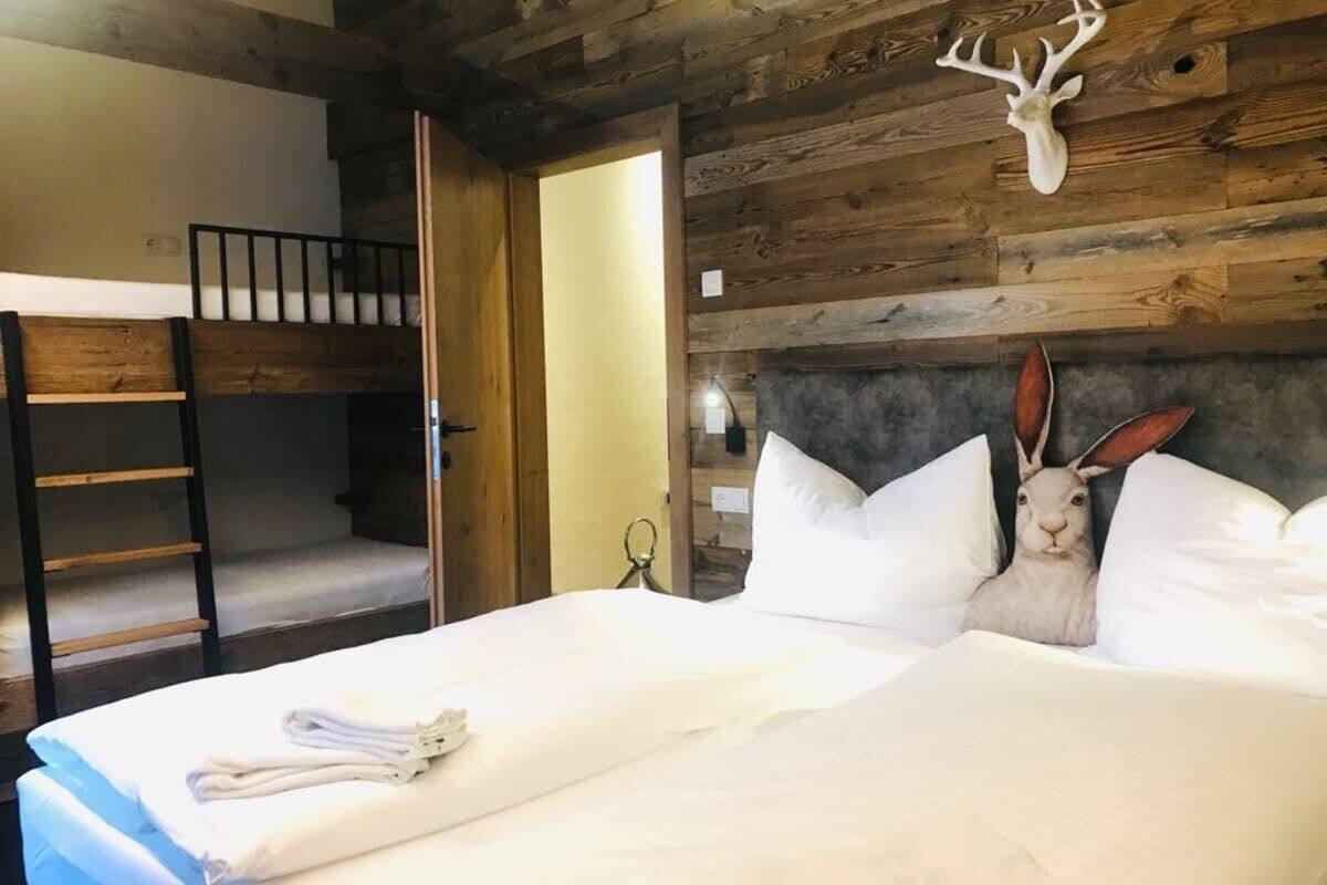 Chalet | Hypo-allergenic bedding, soundproofing, cots/infant beds, free WiFi