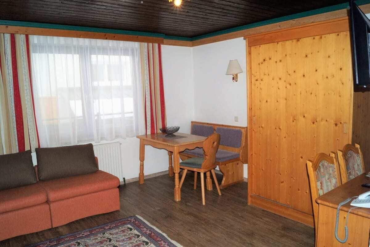 Camera familiare (Lackenkogel) | Area soggiorno | Tavolo da ping pong