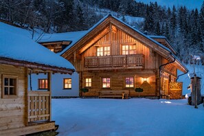 Front of property - Almchalet Linharterhof (Haus)