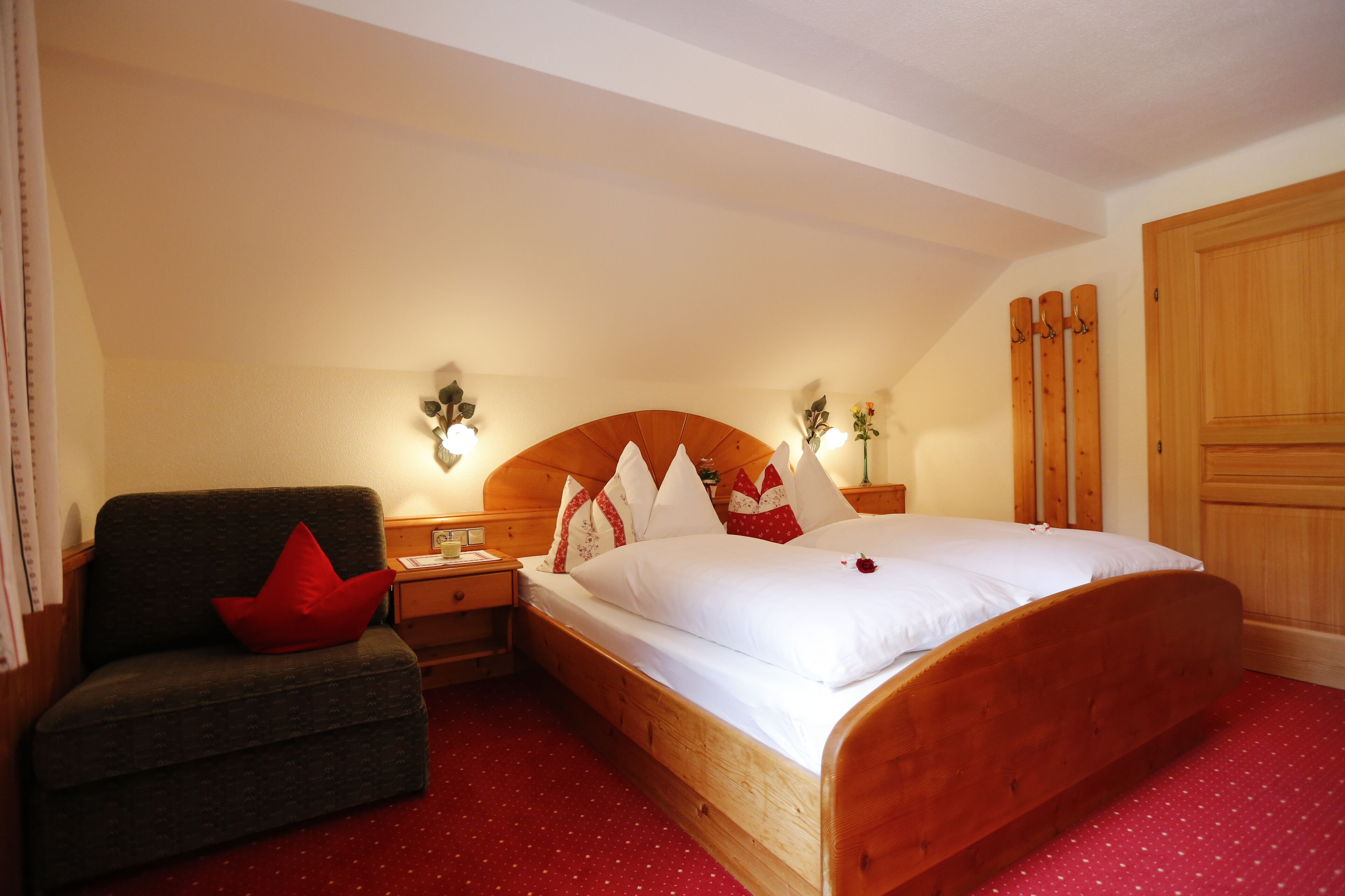 Double Room | Free WiFi, bed sheets