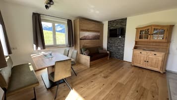 Apartment | Living area | Flat-screen TV, ping pong, heated floors