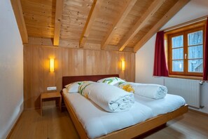 House (Kunsthaus) | Soundproofing, free WiFi, bed sheets - Ferienbauernhof Nigsch (Schoppernau)