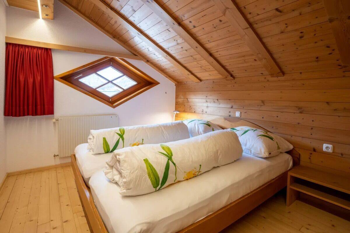 Apartment (Kanisfluh) | Soundproofing, WiFi (free), bed sheets