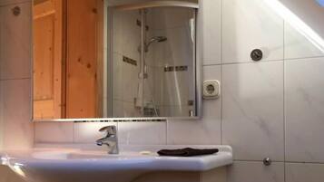 Appartement (Viktoria) | Salle de bain | Serviettes fournies