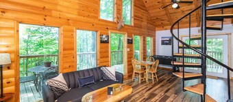 Gorgeous View Cabin - in Red River Gorge, KY