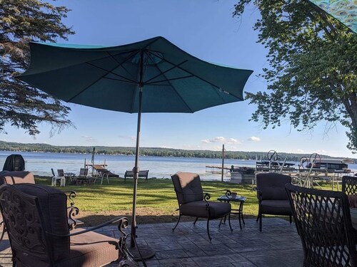 3723 Pleasant Ave. 3 Bedroom Home by RedAwning