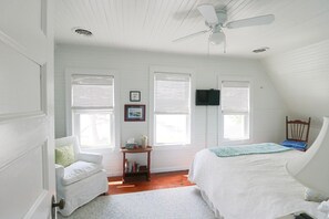 House, 3 Bedrooms | 3 bedrooms, free WiFi - 3723 Pleasant Ave. 3 Bedroom Home by RedAwning (Greenhurst)