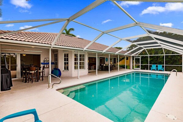 Outdoor pool, a heated pool