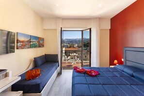 Deluxe Room | Premium bedding, memory foam beds, free minibar items - Parco Tasso Guest House (Sorrento)