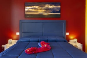 Deluxe Room | Peralatan tempat tidur premium, busa memori, item bar mini percuma 