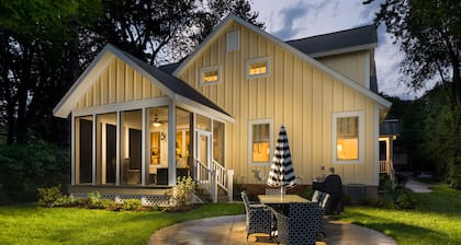 Tuck'd Away - Newly Built Vacation Home Located in Downtown Saugatuck