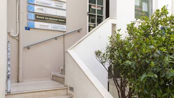 EntrĂ©e de lâhĂ©bergement