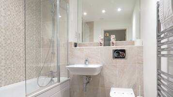 Toallas, jabón, shampoo