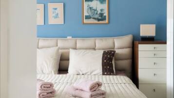 2 sovrum, skrivbord, strykjÀrn/strykbrÀda och wi-fi