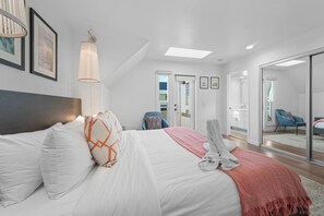 3 bedrooms, iron/ironing board, free WiFi, bed sheets - LUXE UNBEATABLE OCEAN VIEW MISSION BEACH PRIVATE PATIO PARKING SLEEPS 12 (San Diego)