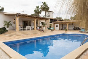 Piscine extérieure