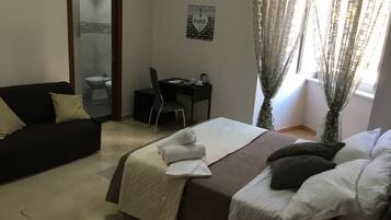 5 Schlafzimmer, Zimmersafe, WLAN, Bettwäsche